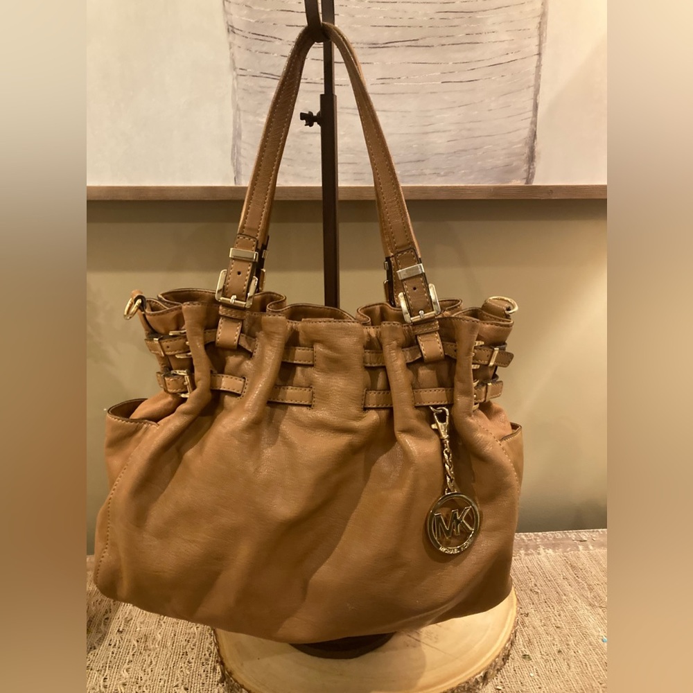 Michael Kors‎ Way Bag Carmel Brown Cinch Buckle Logo Charm Hobo Tote Satchel